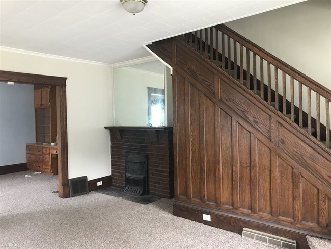 Foto del edificio - 3 br, 1 bath  - 334/336 W Mason 336 W Mason