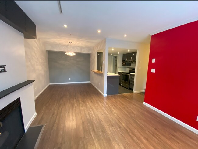 Photo du bâtiment - 2883 East Kent Ave N