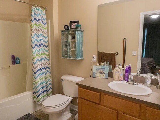 Foto del edificio - 3675 Andover Ln