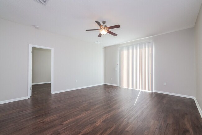 Foto del edificio - 2220 Paria Ln
