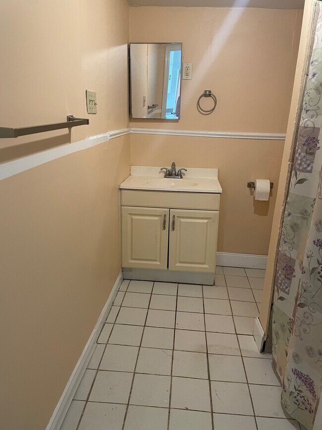 Baño - 1230 Mandeville St