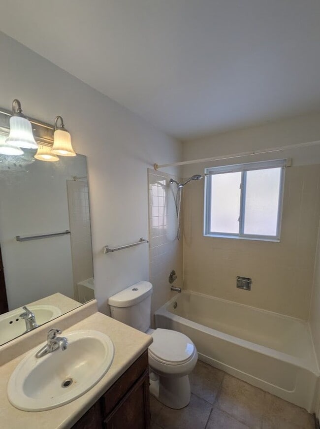 Foto del edificio - 4 Bedrooms In Cimarron Hills