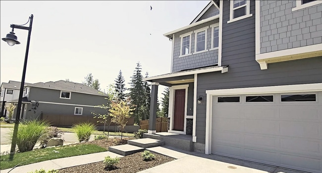 Building Photo - 14936 Tyee Dr E