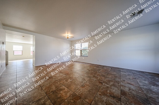 Foto del edificio - 6175 S Sharon Ct