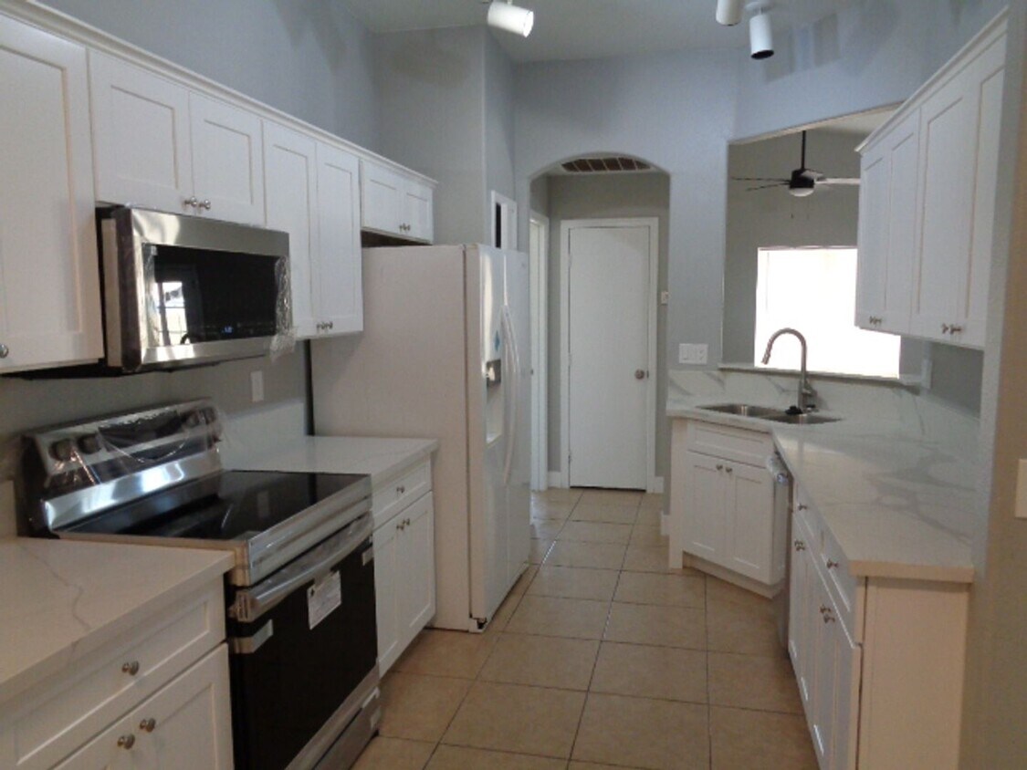Foto principal - Nice 3 bedroom house in west valley-recent...