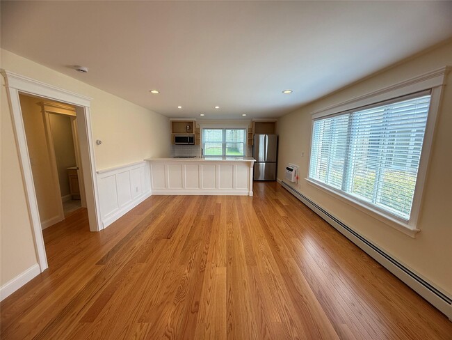Building Photo - 250 Beechwood Ave