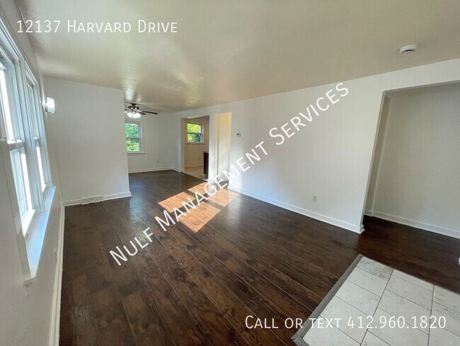 Foto del edificio - 3 Bed, 1 Bath House in Penn Hills
