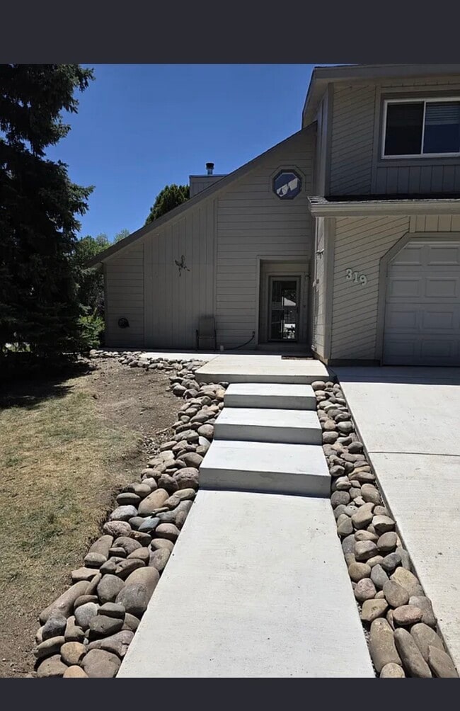 Building Photo - 319 Bowline Ct