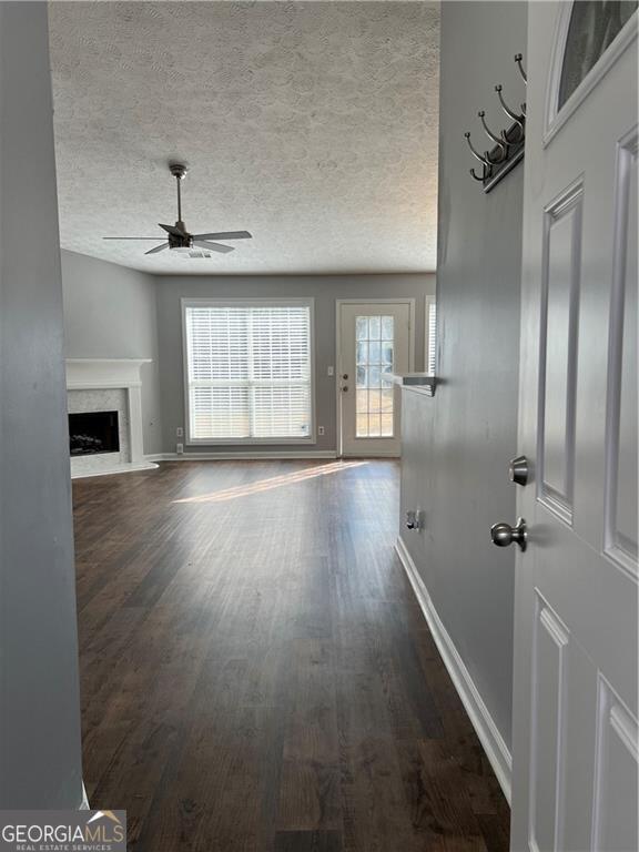 Foto del edificio - 2140 Racquet Club Cir NW