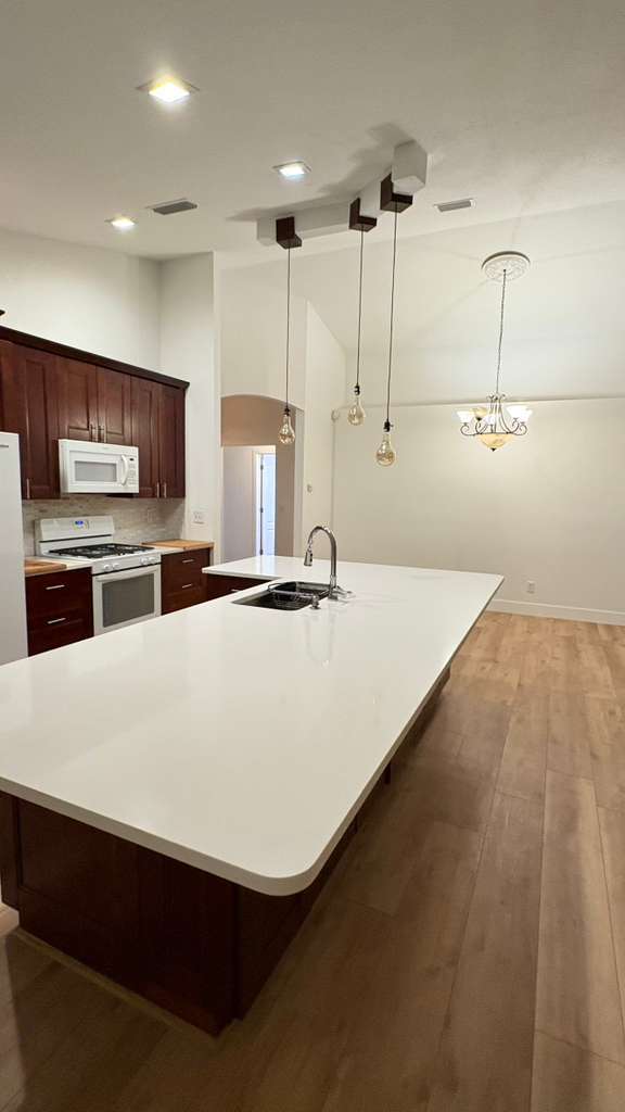 Foto del edificio - 24407 Rolling View Ct