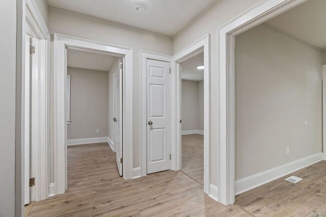 Foto del edificio - 207 Windsor Dr