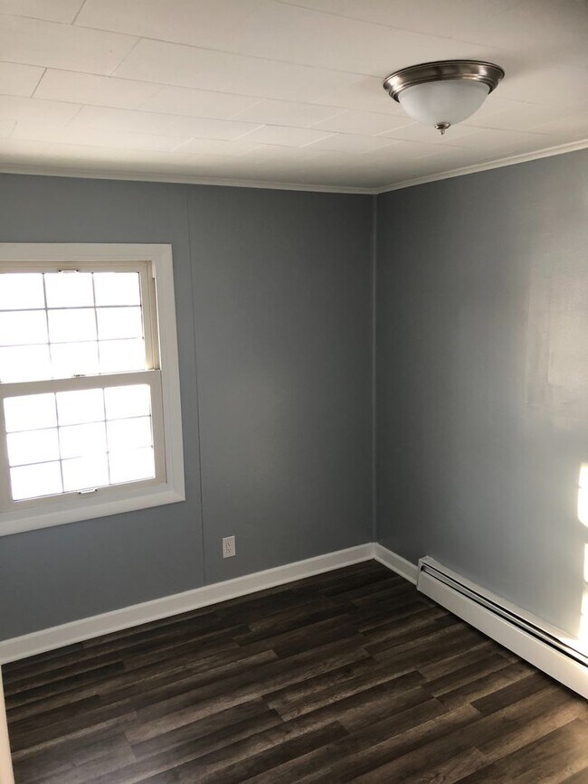 Building Photo - 3 bedroom, 1 bathroom Ranch in Steger, IL