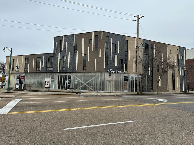 Building Photo - 440 N Front St