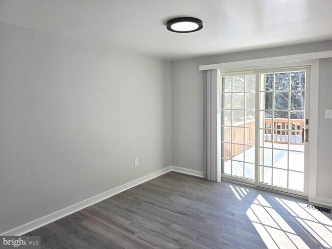 Building Photo - 18736 Pintail Ln