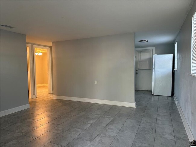 Building Photo - 461 89th Ave N