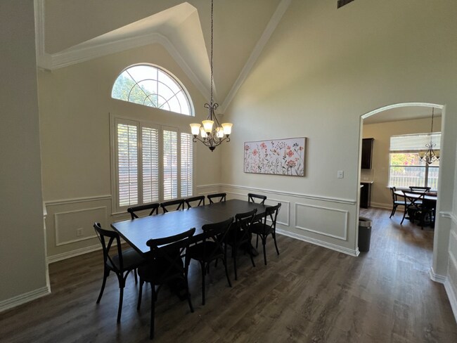 Foto del edificio - 1724 Turnberry Ln