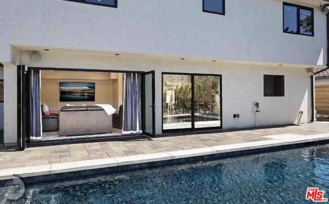 Foto del edificio - 5515 Ruthwood Dr