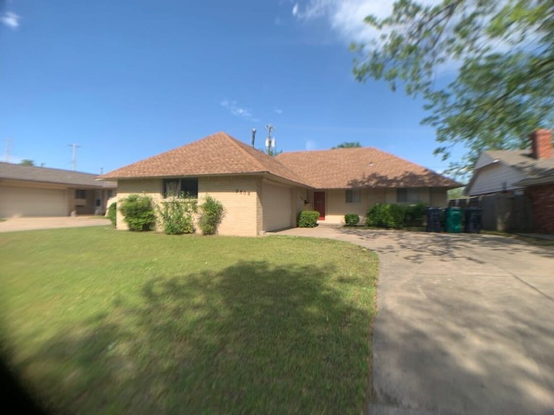 Primary Photo - 3 Bedroom Northwest OKC!