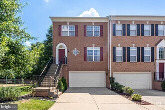 Building Photo - 7301 Oldham Leeds Way
