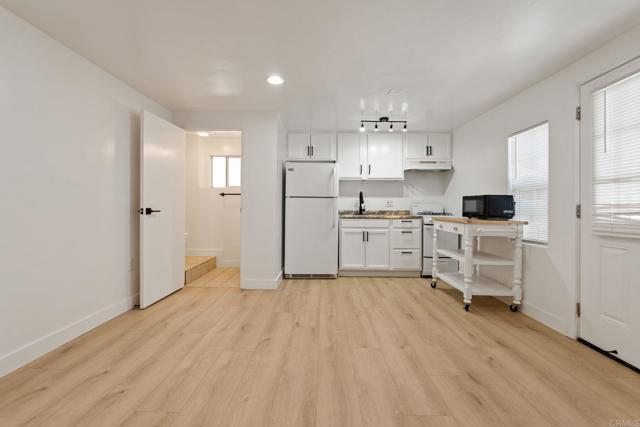Building Photo - 207 Walnut Ave