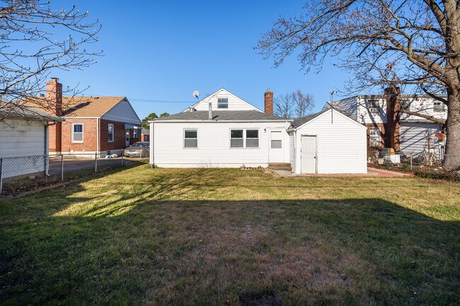 Building Photo - 9404 Corregidor Dr
