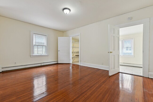Foto del edificio - 9 Rosedale Ave