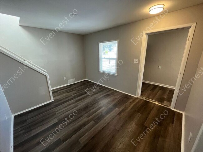 Foto del edificio - 7204 Prospect Ave