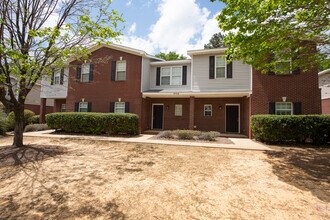 Building Photo - 1432 S Donahue Dr