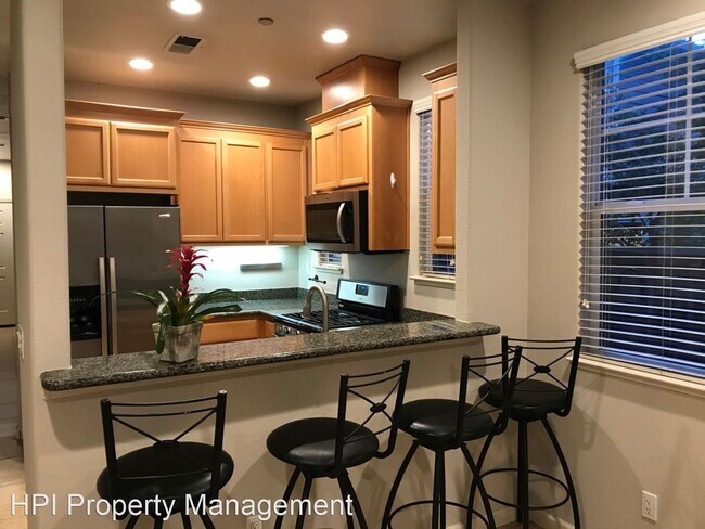 Foto del edificio - 3 br, 2 bath House - 646 Acacia Lane