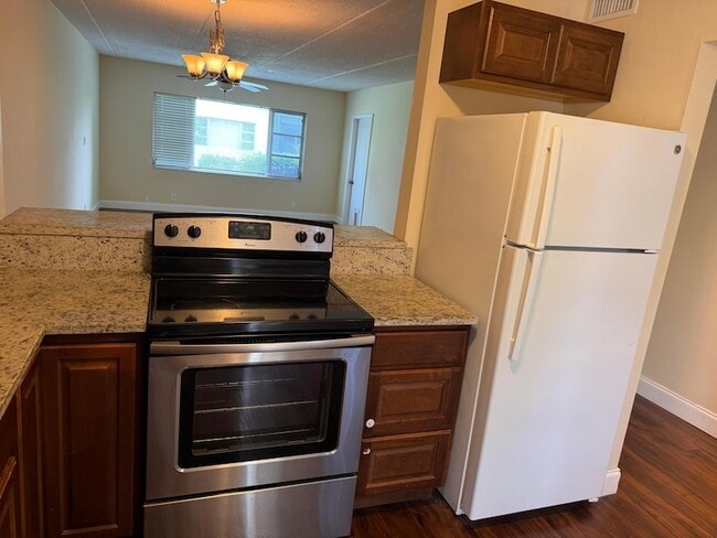 Building Photo - 4500 N Flagler Dr