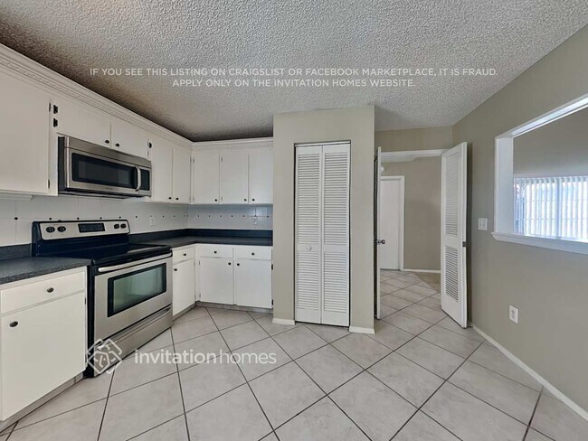 Foto del edificio - 11830 Hickorynut Dr
