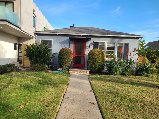 Front entrance - 1614 S Wooster St
