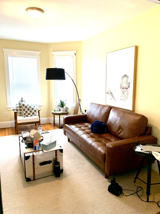 Living room - 36 St Margaret St