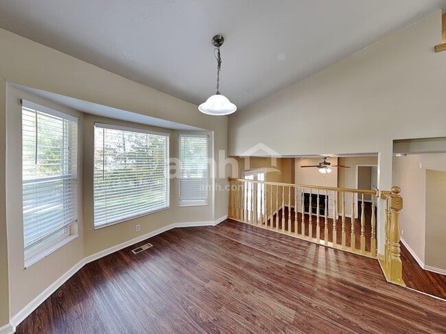 Foto del edificio - 1872 W Sir Charles Dr