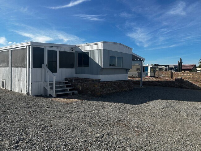 Foto del edificio - TWO HOMES ON ONE PROPERTY!