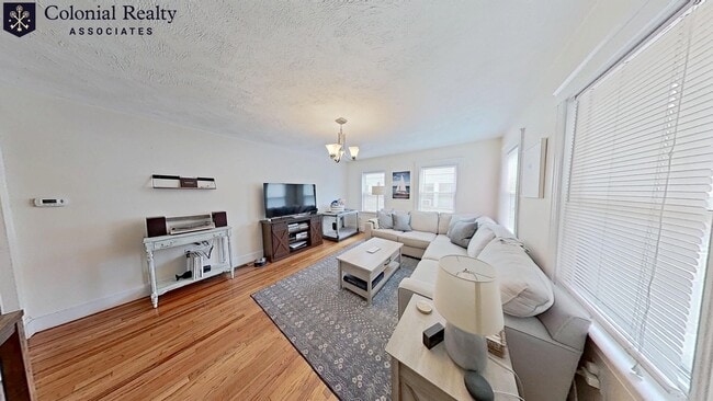 Photo - 81 Putnam St Apartment