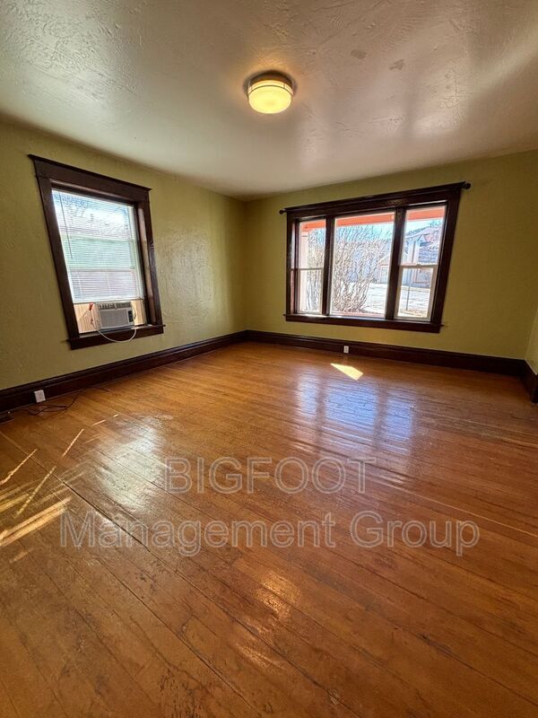 319 N Rodney St Unit 2, Helena, MT 59601 Condo for Rent in Helena, MT