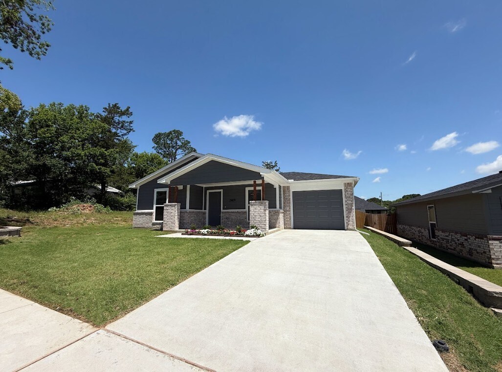 Primary Photo - 2409 Miller St