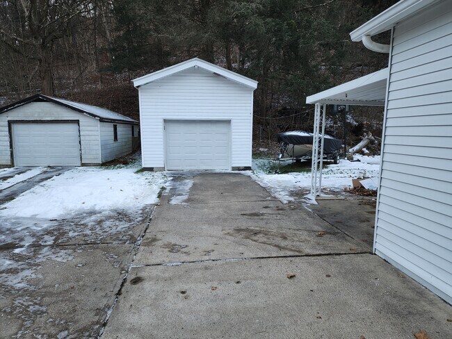 Foto del edificio - 311 Crawford Run Rd