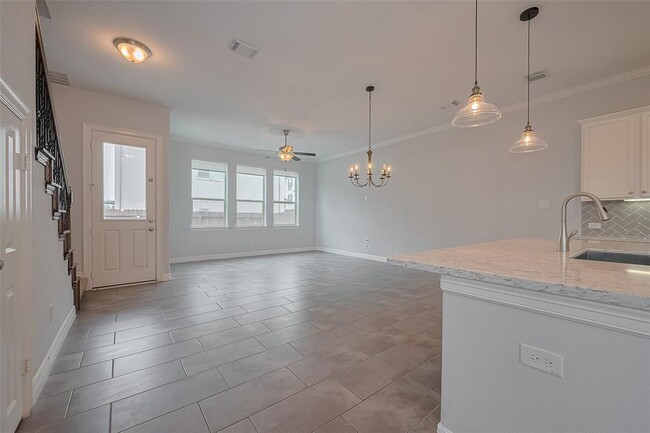 Building Photo - 1503 Miles Oaks Pl