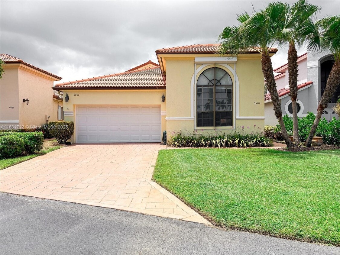 Primary Photo - 9080 Villa Portofino Cir