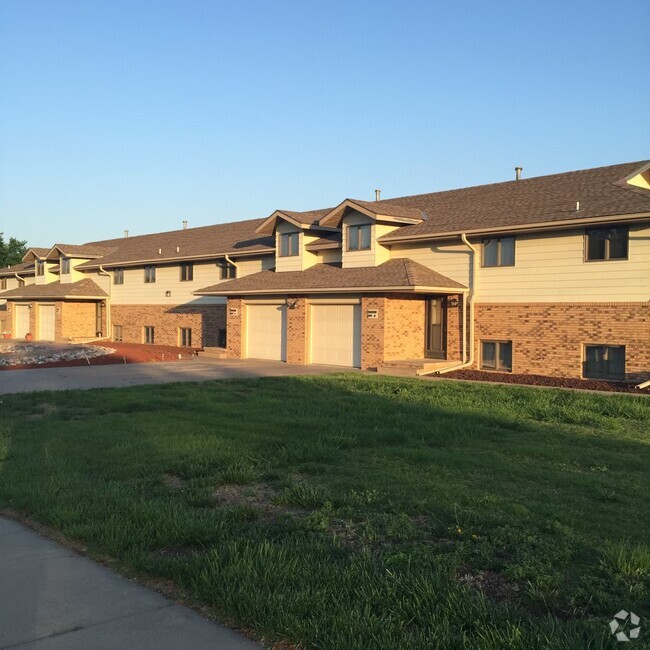 1505 Haney Dr Unit Apt B, Hays, KS 67601 - Apartments in Hays, KS ...