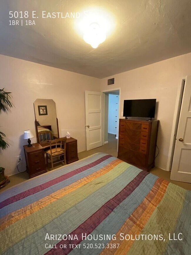 Building Photo - 5018 E Eastland St