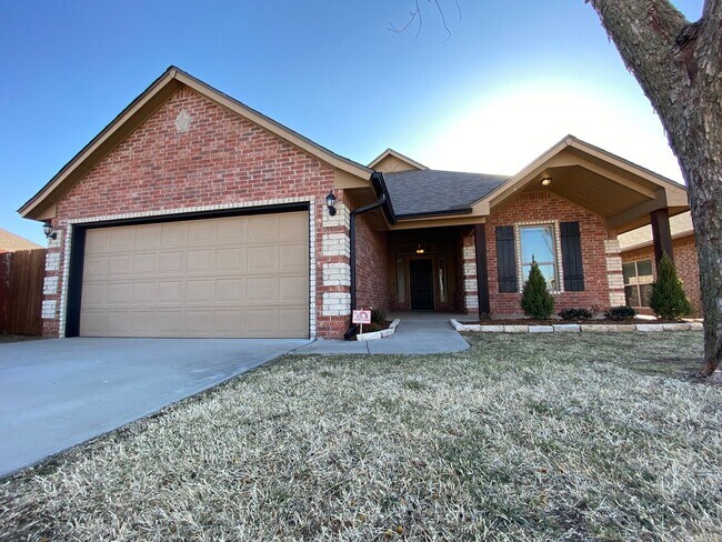 Photo - Water Front Property!!  3 Bed, 2 bath with Storm Shelter House