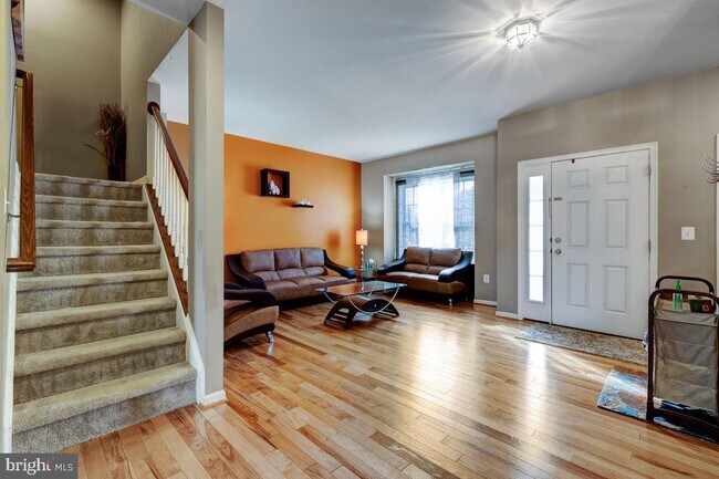 Building Photo - 15436 Painters Cove Way