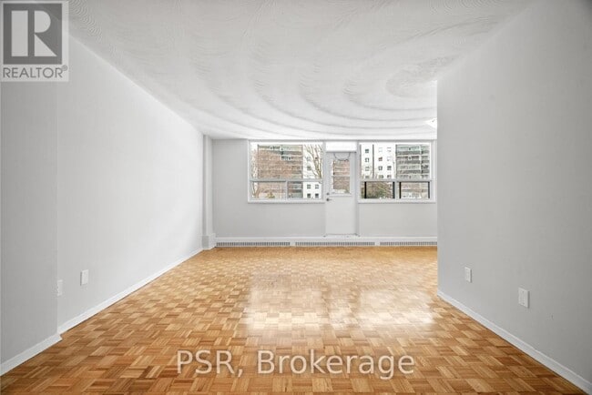 Building Photo - 105-105 Rowena Dr