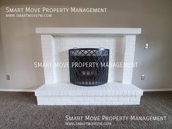Foto del edificio - Lakewood 4bdrm on Quiet Dead End St. Gorge...