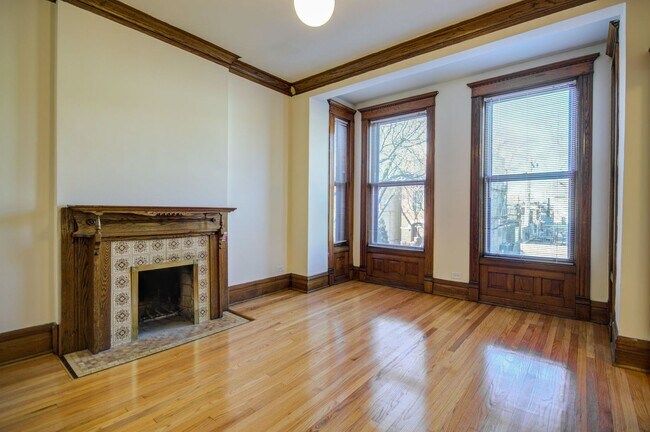 Foto del edificio - 713 W Wrightwood Ave