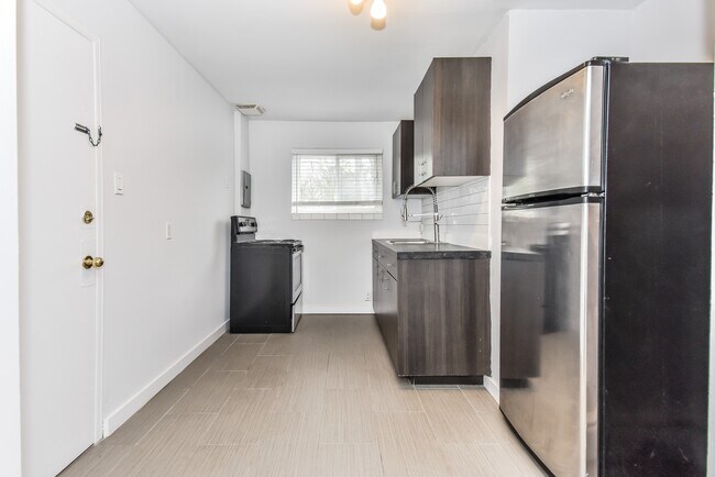 Photo du bâtiment - 11 McClary Ave