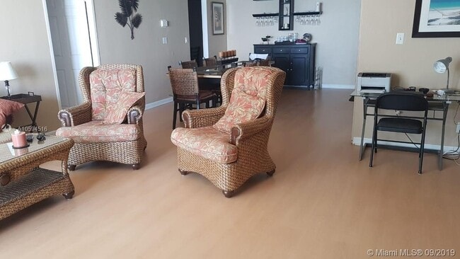 Photo - 3901 S Ocean Dr Apartment